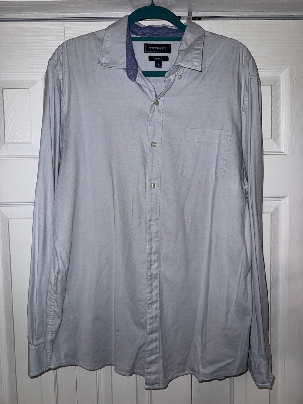 crown & ivy Men's Light Blue Long-Sleeve Button Shirt